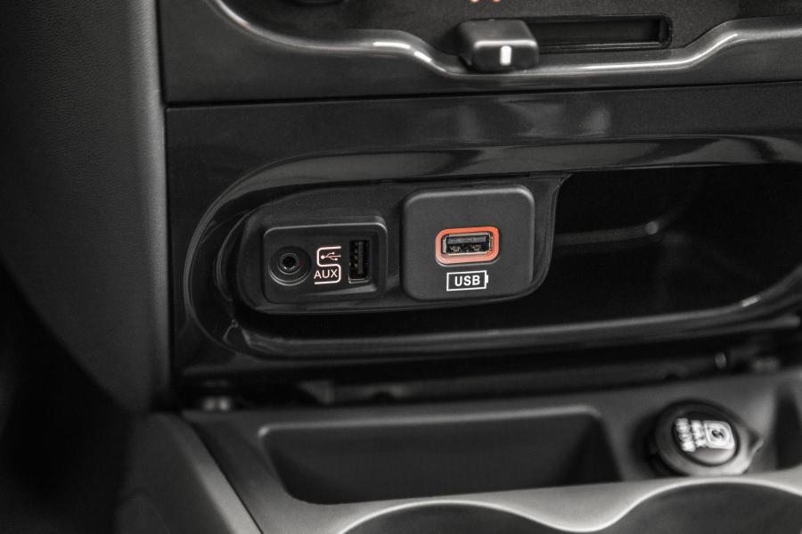 Детали интерьера Fiat Strada Freedom CD (278) 2018 года  (фото 11 из 13)
